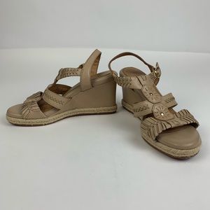 Wedged sandals